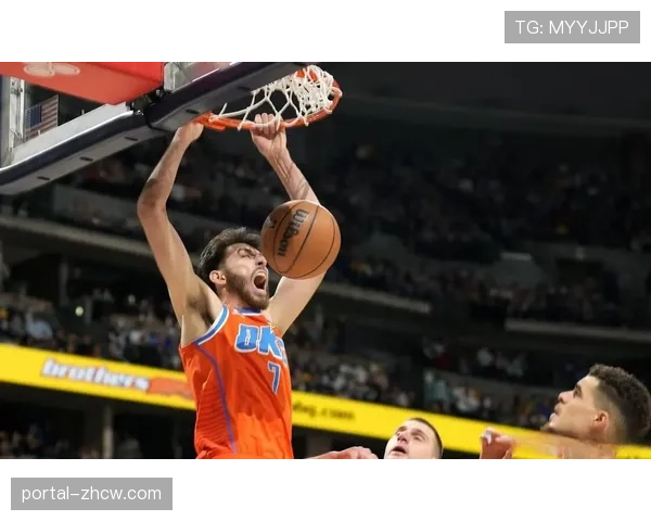 霍姆格伦协防扫荡结合三分 定义新时代内线多功能化模板