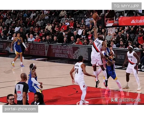 开拓者进攻效率依赖西蒙斯 防守端换防沟通不畅 开拓者进攻效率依赖西蒙斯 防守端换防沟通不畅